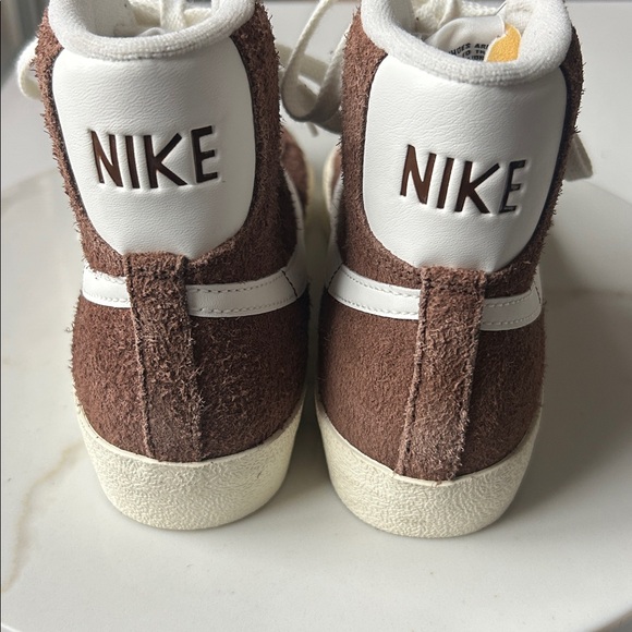 Nike Blazer Mid '77 Sneakers Suede Vintage Cacao Wow/Coconut Milk/Black - Picture 4 of 13